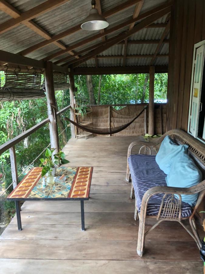 Retro Kampot Guesthouse Eksteriør billede