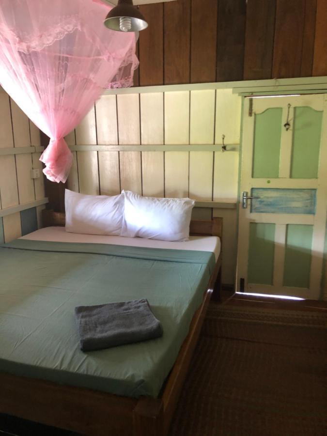 Retro Kampot Guesthouse Eksteriør billede