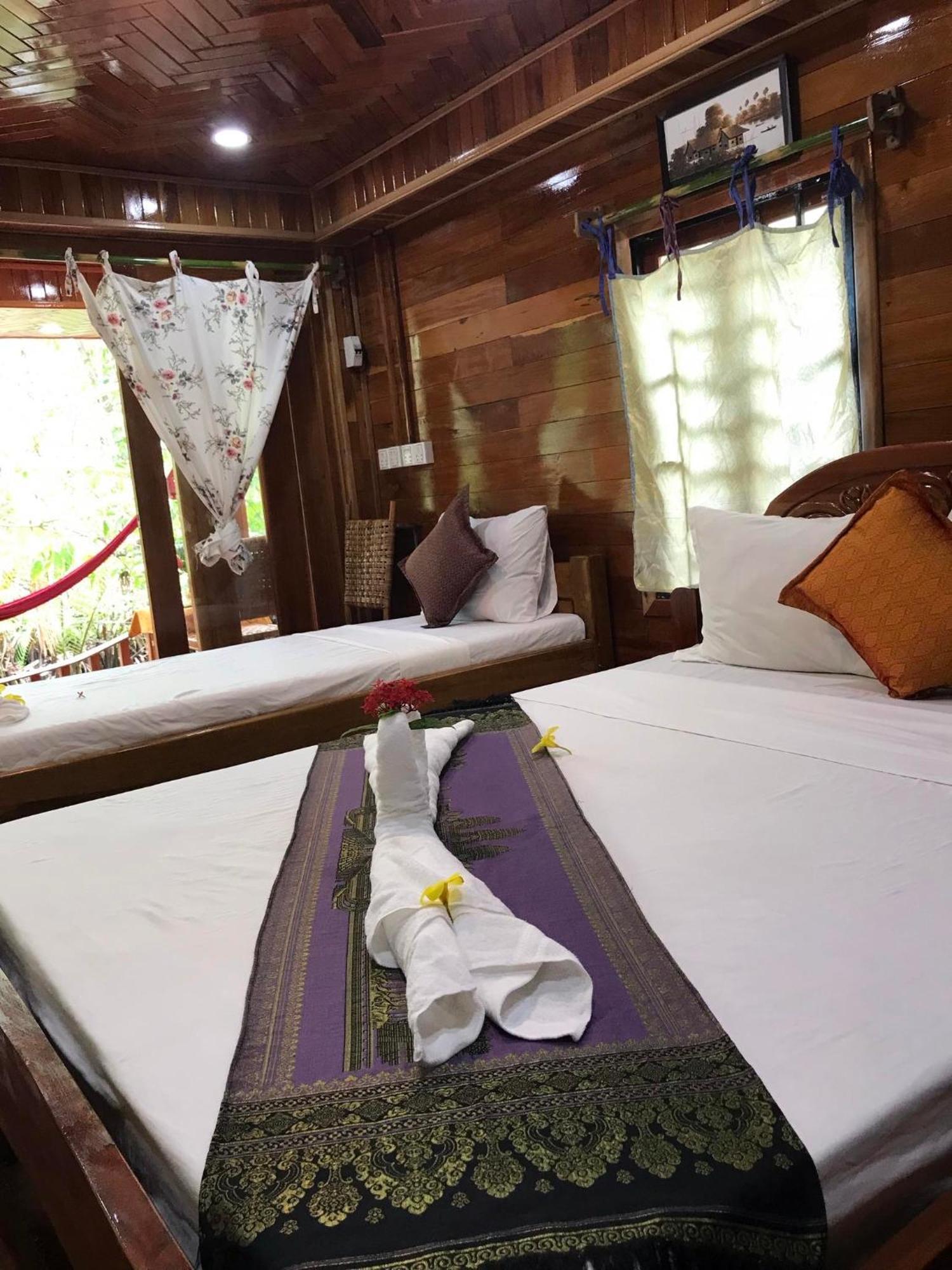 Retro Kampot Guesthouse Eksteriør billede